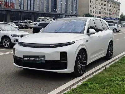 Li Auto Li L7 · 2023 год