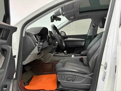 Audi Q5L 2019, 76000 км, за 119800 CNY - фото 4