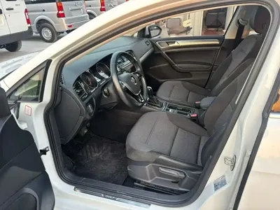 Volkswagen Golf 2019, 90000 км, за 55800 CNY