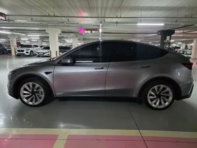 Tesla Model Y 2025, 7000 км, за 39680000 KRW