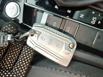 Volkswagen Tiguan L 2022, 74200 км, за 102600 CNY - фото 9
