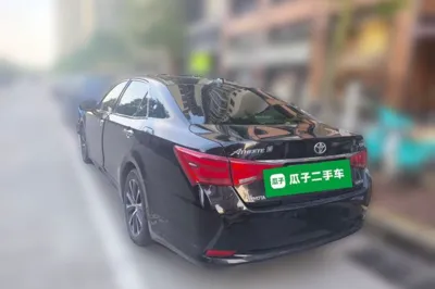 Toyota Crown 2017, 122500 км, за 99148.38 CNY