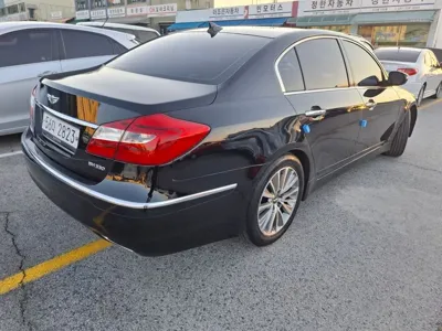 Hyundai Genesis 2014, 127112 км, за 4700000 KRW