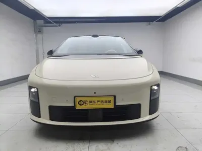 Li Auto 理想i6 · 2025 год