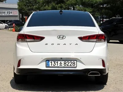 Hyundai Sonata 2019, 186701 км, за 11690000 KRW