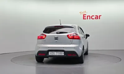 Kia Pride 2012, 112350 км, за 3990000 KRW