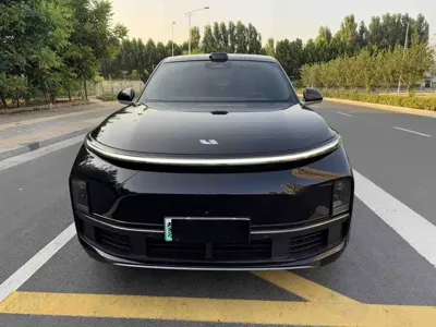 Li Auto Li L8 2024, 44000 км, за 183800 CNY