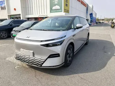 Xpeng X9 · 2026 год