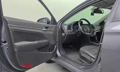 Hyundai Avante 2018, 154290 км, за 7500000 KRW - фото 10