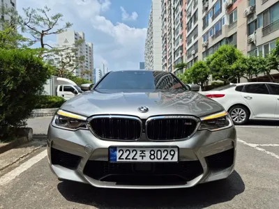 BMW M5 · 2019 год