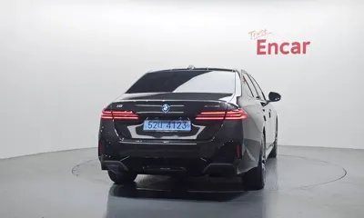 BMW i5 2026, 1015 км, за 80900000 KRW