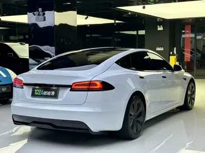Tesla Model S 2023, 30000 км, за 569800 CNY - фото 4