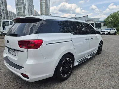 Kia Canival 2019, 157930 км, за 12500000 KRW