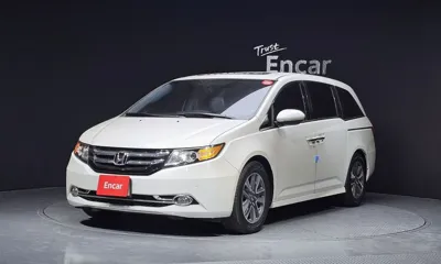 Honda Odyssey · 2015 год