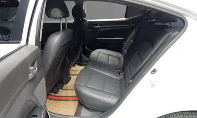 Hyundai Avante 2018, 45525 км, за 11000000 KRW - фото 12
