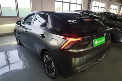 MG 4 EV 2023, 20200 км, за 76177.54 CNY