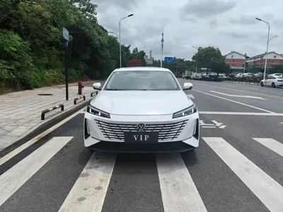 Changan Eado 2025, 12000 км, за 46800 CNY