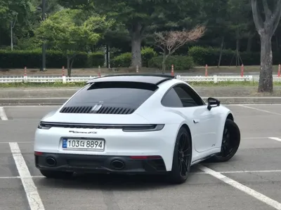 Porsche 911 2022, 14000 км, за 183000000 KRW