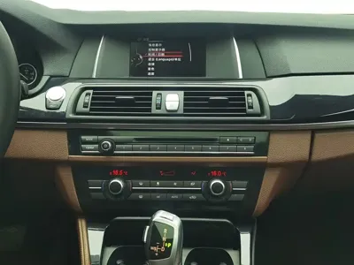 BMW 5 Series 2016, 124100 км, за 56800 CNY - фото 12