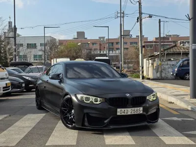 BMW M4 · 2016 год