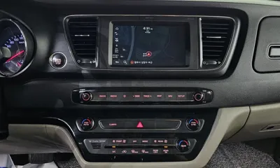 Kia Canival 2019, 151905 км, за 9500000 KRW - фото 16