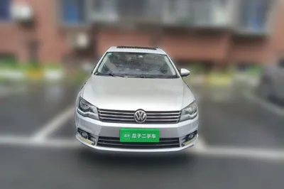 Volkswagen Bora 2015, 114900 км, за 35702.93 CNY