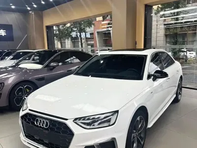 Audi A4L · 2021 год