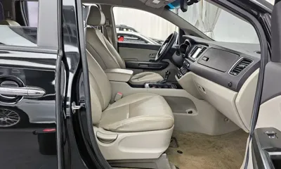 Kia Canival 2016, 211864 км, за 5850000 KRW - фото 11