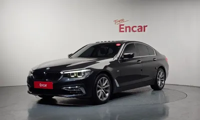 BMW 5-Series · 2018 год