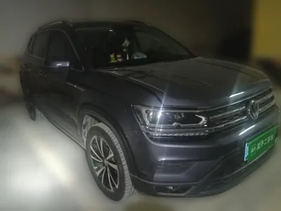 Volkswagen Tharu 2020, 55000 км, за 86748.89 CNY