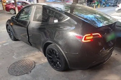 Tesla Model Y 2022, 115600 км, за 155773.75 CNY