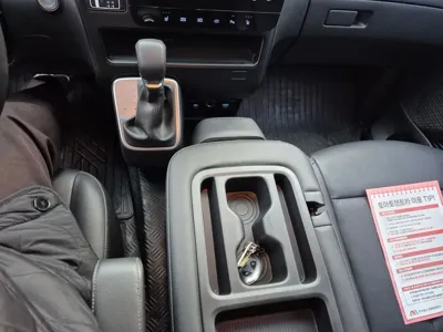 Hyundai Staria 2025, 8400 км, за 99990000 KRW - фото 8