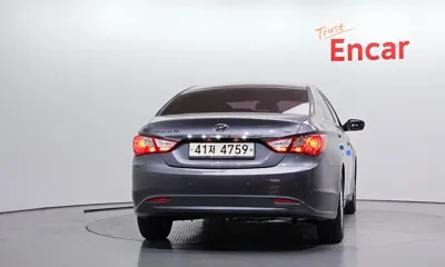 Hyundai Sonata 2011, 184024 км, за 3200000 KRW