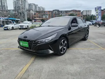 Hyundai Elantra · 2021 год