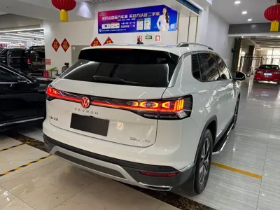 Volkswagen Tayron 2022, 48000 км, за 171800 CNY