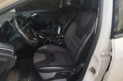 Ford Focus 2015, 69900 км, за 29312.84 CNY - фото 16