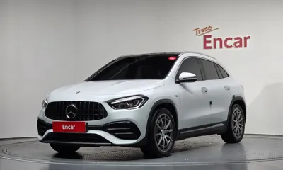 Mercedes-Benz GLA-Class · 2022 год