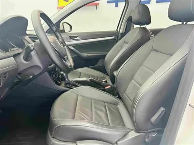 Volkswagen Lavida 2016, 136400 км, за 34800 CNY - фото 18