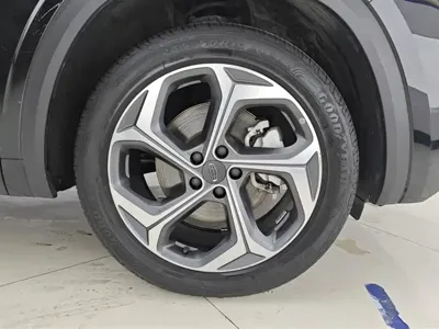 Geely Xingyue L 2022, 38300 км, за 88699 CNY - фото 6