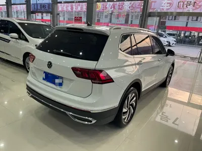 Volkswagen Tiguan L 2023, 10000 км, за 109800 CNY - фото 16