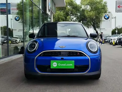 MINI MINI 2024, 7300 км, за 218100 CNY