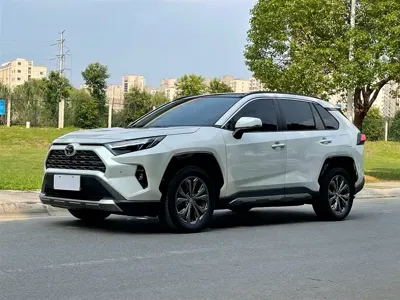 Toyota RAV4 2025, 34000 км, за 115000 CNY