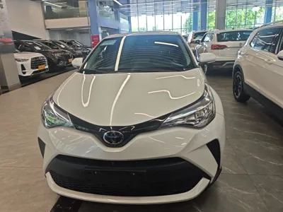 Toyota C-HR 2022, 13600 км, за 96398.72 CNY