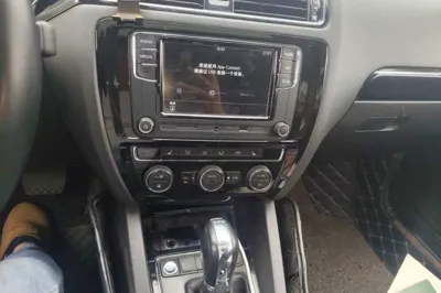 Volkswagen Sagitar 2018, 54400 км, за 53282.48 CNY - фото 13