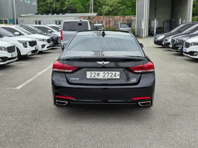 Hyundai Genesis 2015, 204000 км, за 8200000 KRW