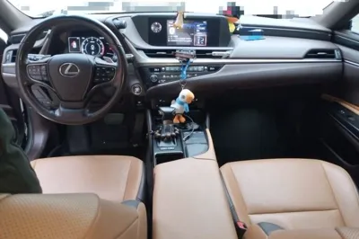 Lexus ES 2020, 121600 км, за 128490.92 CNY - фото 9