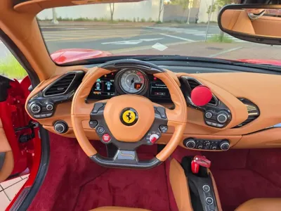 Ferrari 488 2019, 15000 км, за 232000000 KRW - фото 7