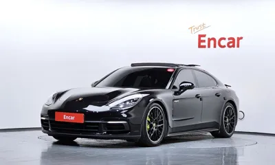 Porsche Panamera · 2020 год