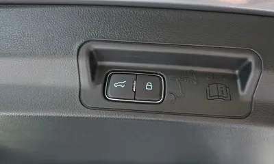 Ford Explorer 2021, 33017 км, за 34800000 KRW - фото 31