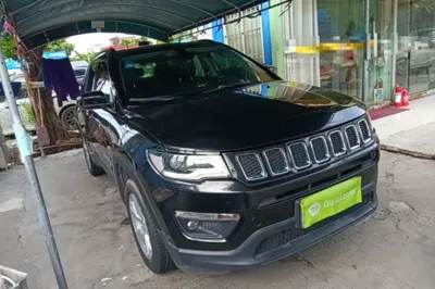 Jeep Compass 2017, 86600 км, за 41141.31 CNY